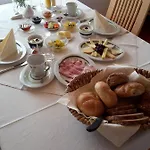 Gaestehaus Egender بيزاو