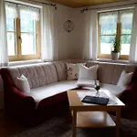 شقة Gaestehaus Egender *